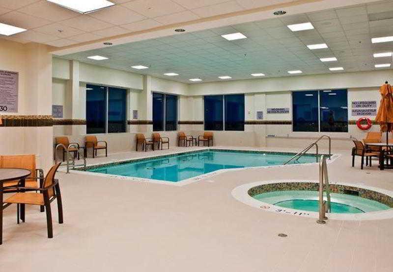 Hotel Courtyard By Marriott Ottawa East Extérieur photo