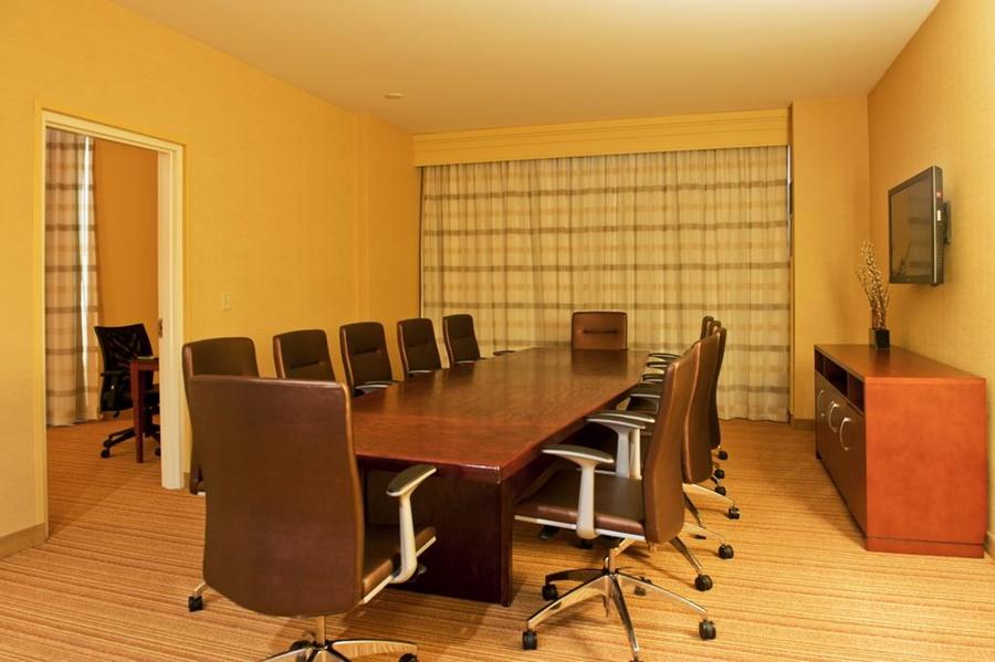 Hotel Courtyard By Marriott Ottawa East Extérieur photo