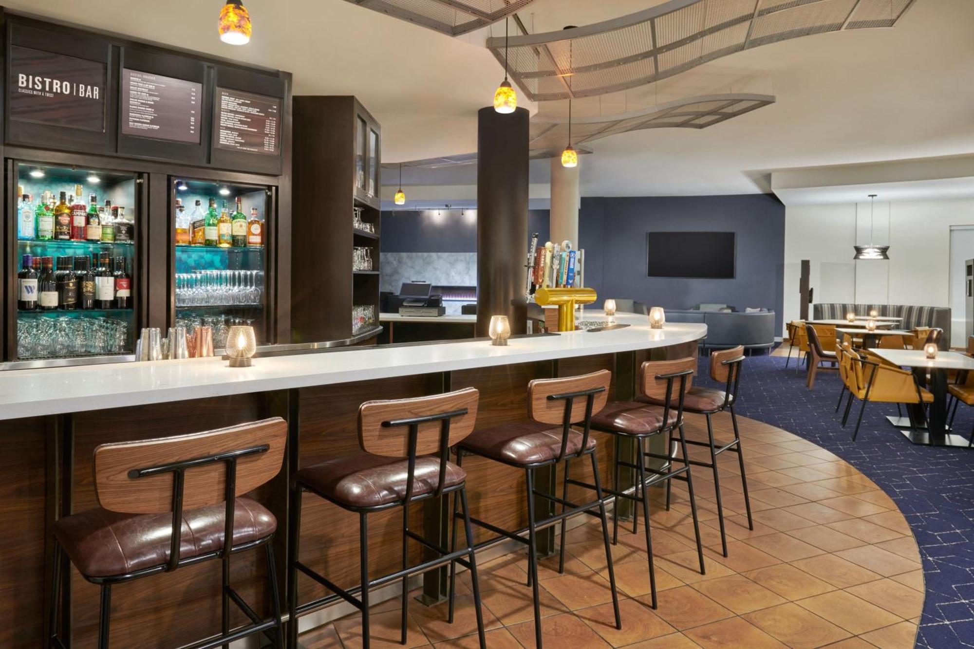 Hotel Courtyard By Marriott Ottawa East Extérieur photo