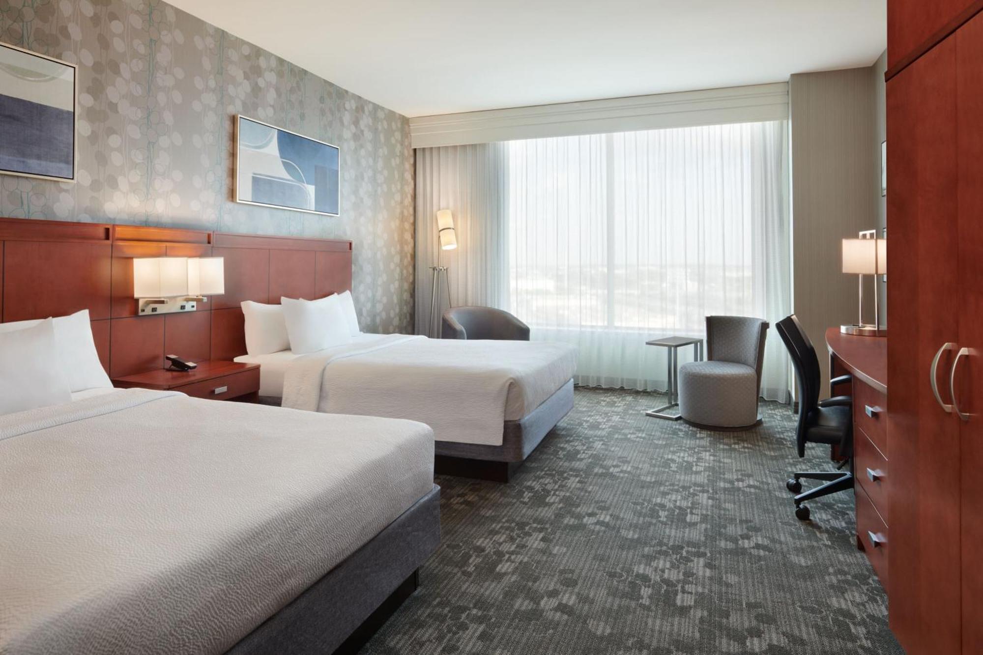 Hotel Courtyard By Marriott Ottawa East Extérieur photo