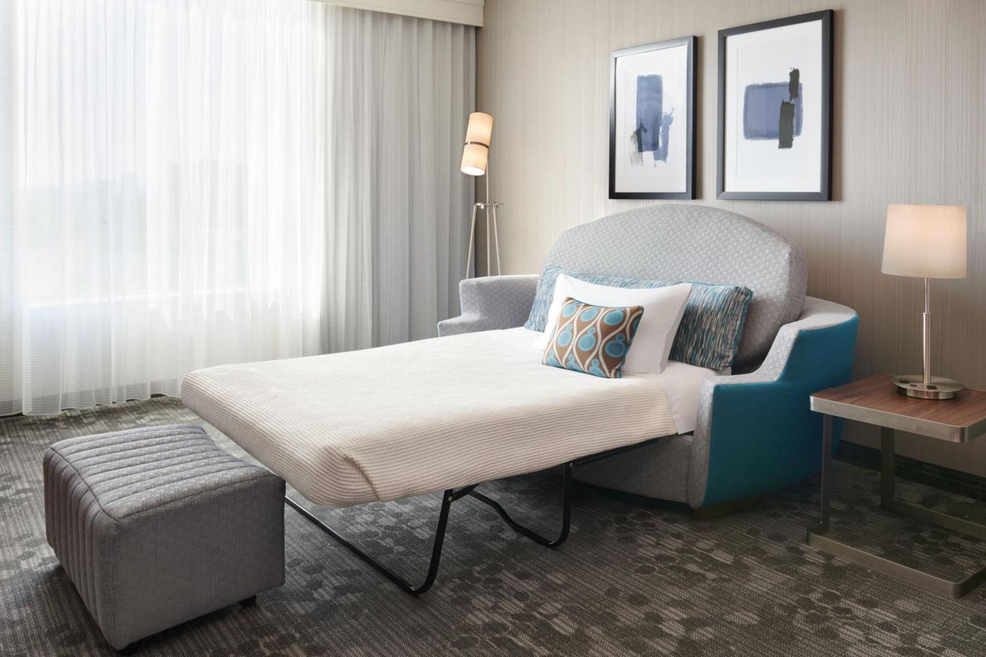 Hotel Courtyard By Marriott Ottawa East Extérieur photo