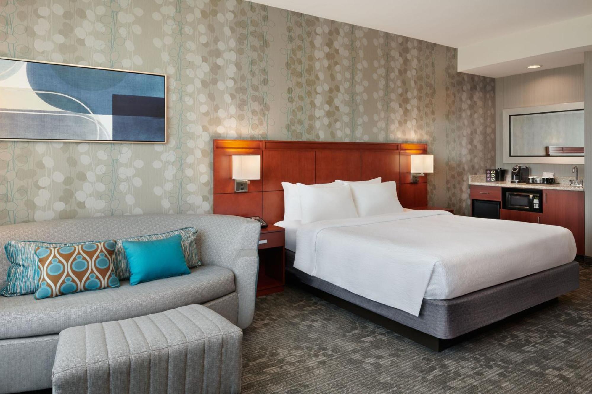 Hotel Courtyard By Marriott Ottawa East Extérieur photo