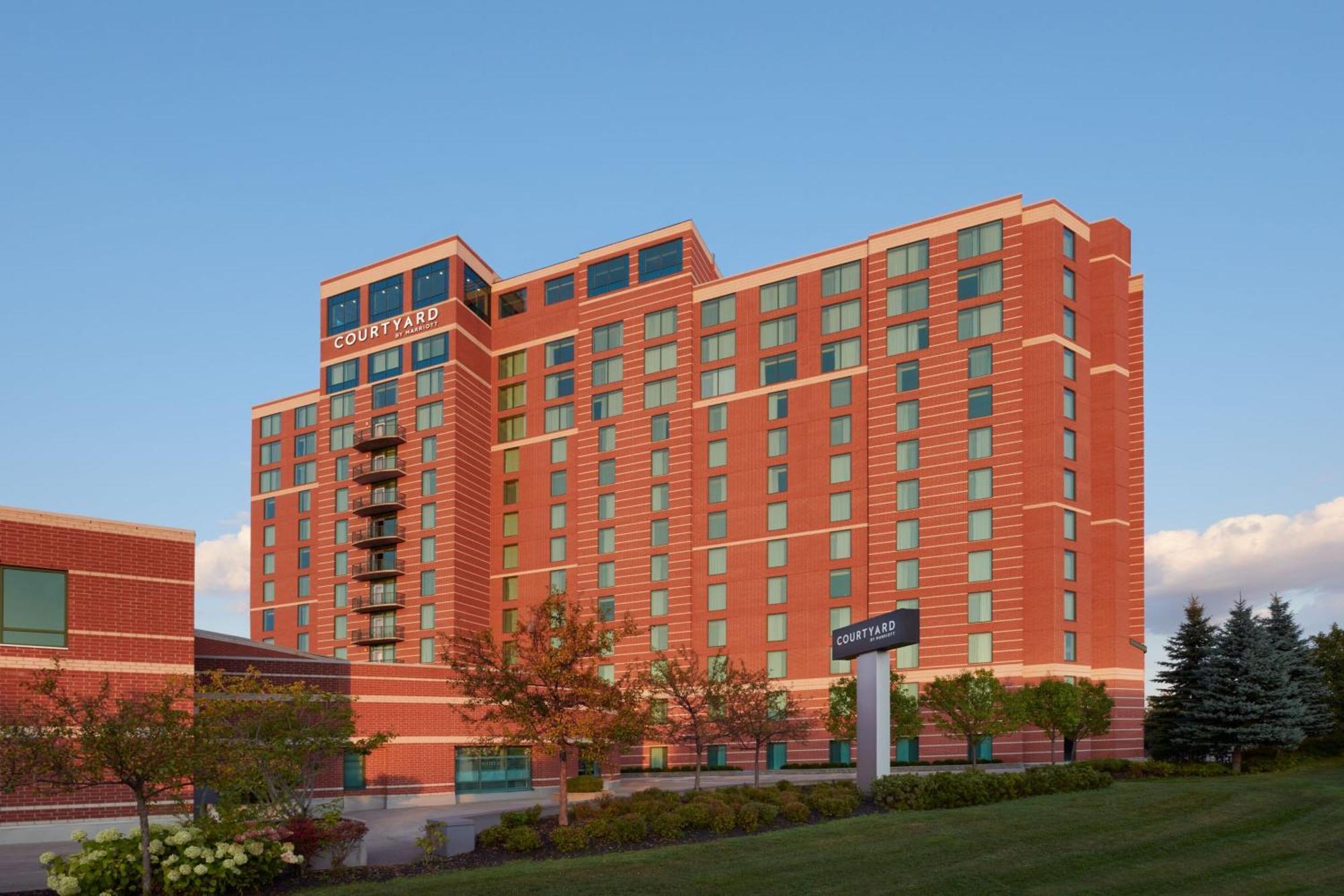 Hotel Courtyard By Marriott Ottawa East Extérieur photo